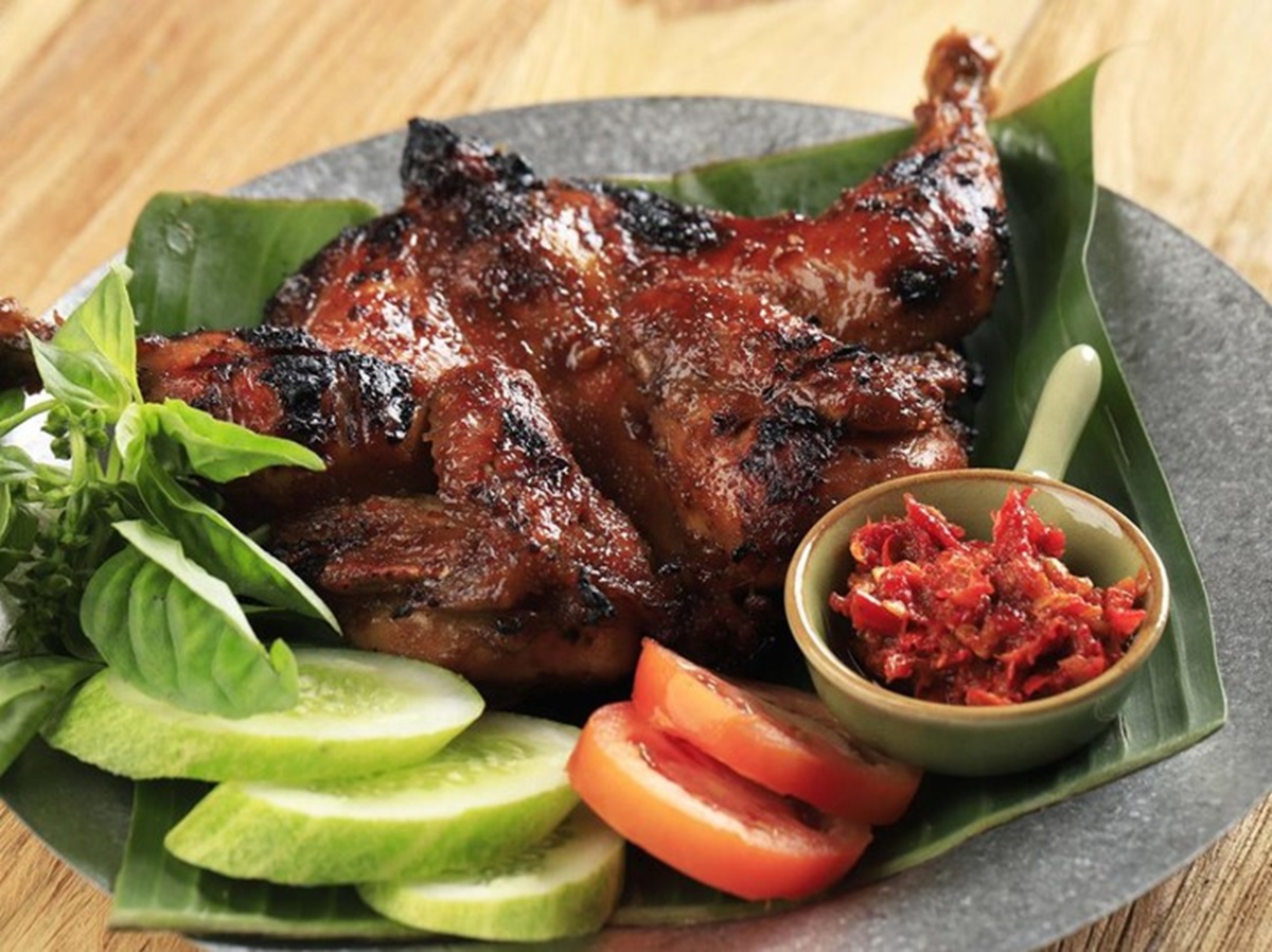 Ayam Bakar 7 Saudara