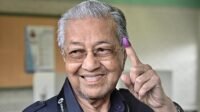 Rahasia Panjang Umur Mahathir Mohamad Tetap Aktif Meski Hampir Seabad