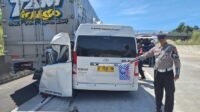 Travel Tabrak Truk di Tol Cisumdawu 3 Tewas