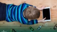 Bahaya gadget pada anak